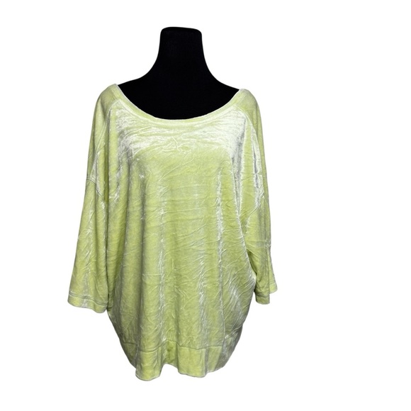 Free People Valerie Velvet Top Tee Blouse Women L Soft Yellow Boho Beach Travel - Picture 9 of 9